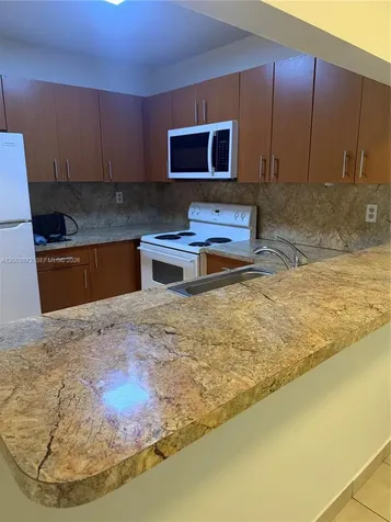 8185 NW 7th Street Miami FL 33126