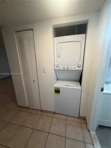 8185 NW 7th Street Miami FL 33126