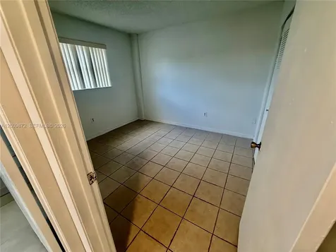 8185 NW 7th Street Miami FL 33126