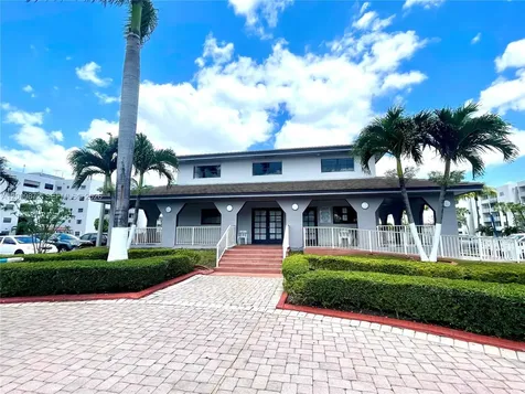 8185 NW 7th Street Miami FL 33126