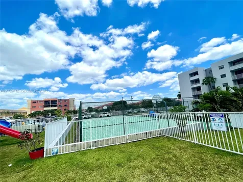 8185 NW 7th Street Miami FL 33126