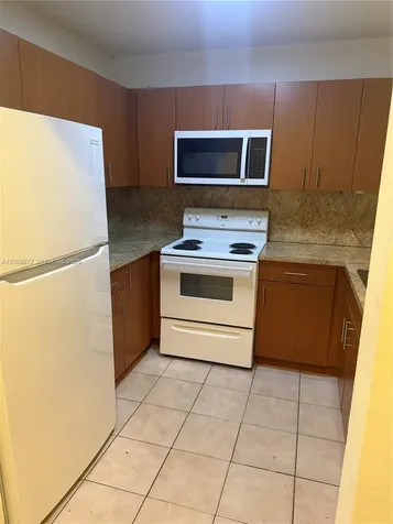 8185 NW 7th Street Miami FL 33126