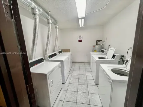 8185 NW 7th Street Miami FL 33126