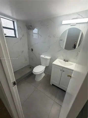 8185 NW 7th Street Miami FL 33126