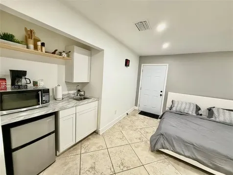 2182 SE Broward Terrace Port St. Lucie FL 34952