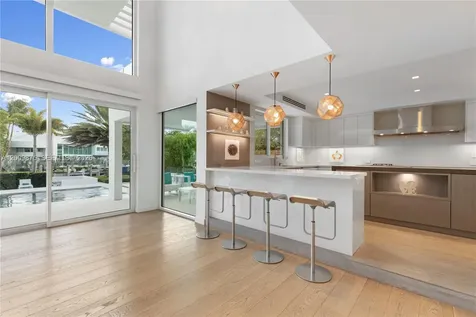 120 Knollwood Drive Key Biscayne FL 33149