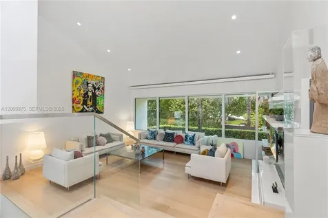 120 Knollwood Drive Key Biscayne FL 33149