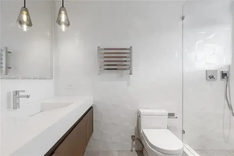 120 Knollwood Drive Key Biscayne FL 33149