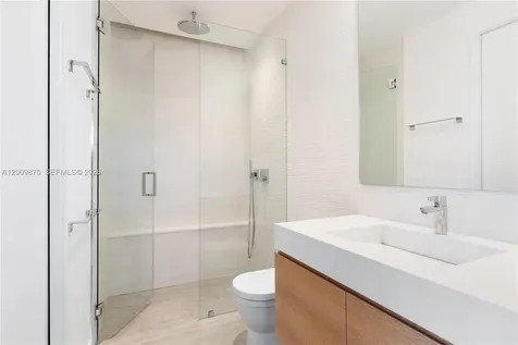 120 Knollwood Drive Key Biscayne FL 33149