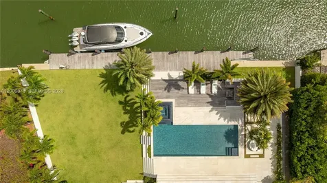 120 Knollwood Drive Key Biscayne FL 33149