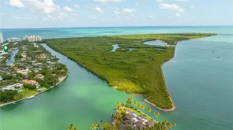 120 Knollwood Drive Key Biscayne FL 33149