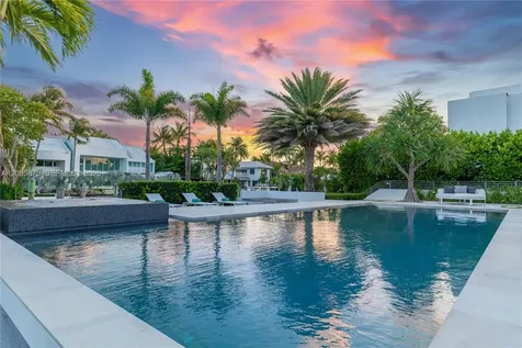 120 Knollwood Drive Key Biscayne FL 33149