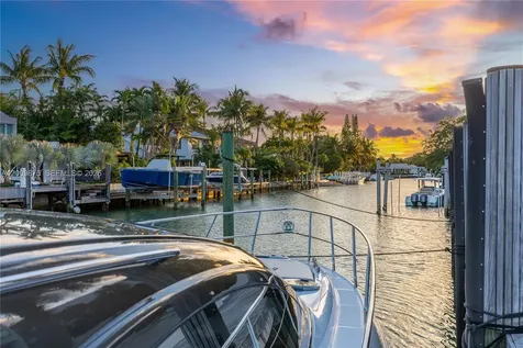120 Knollwood Drive Key Biscayne FL 33149