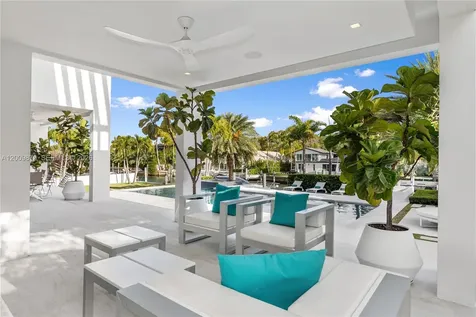120 Knollwood Drive Key Biscayne FL 33149