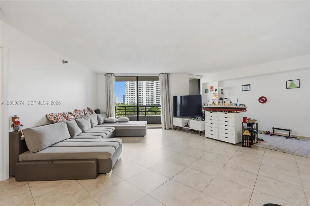 3300 NE 191st Street Aventura FL 33180
