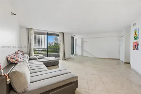 3300 NE 191st Street Aventura FL 33180