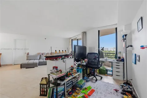 3300 NE 191st Street Aventura FL 33180