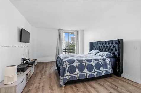 3300 NE 191st Street Aventura FL 33180