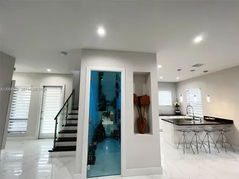 8253 NW 47th Lane Doral FL 33166