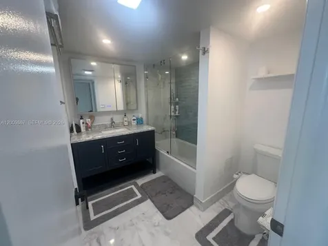 2555 Collins Avenue Miami Beach FL 33140