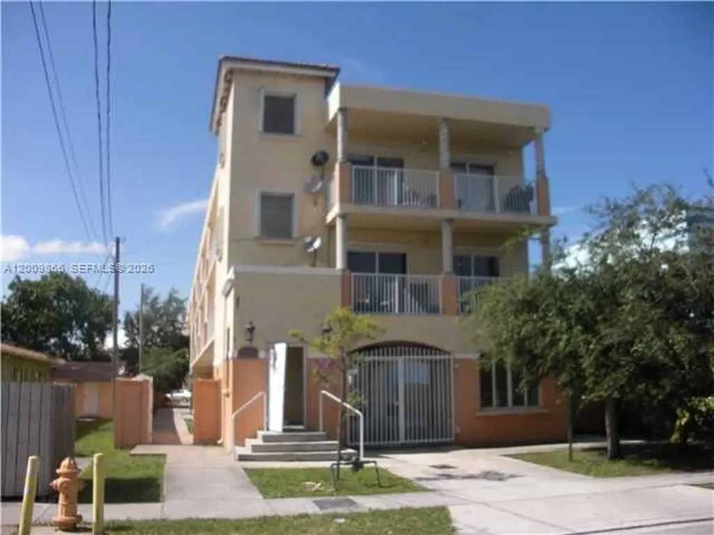 1453 SW 3 Street Miami FL 33135