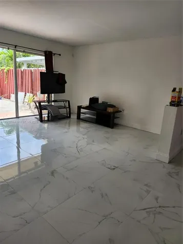 312 NW 114th Avenue Sweetwater FL 33172