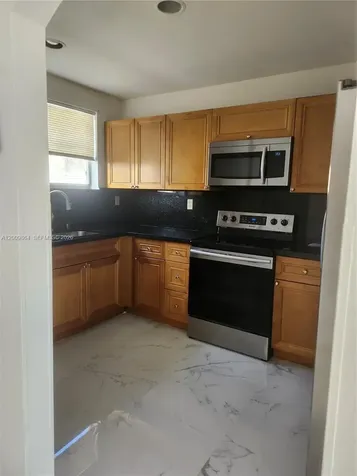 312 NW 114th Avenue Sweetwater FL 33172