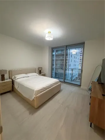 77 SE 5th Street Miami FL 33131