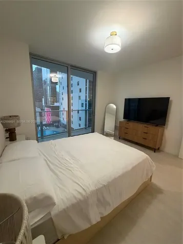 77 SE 5th Street Miami FL 33131