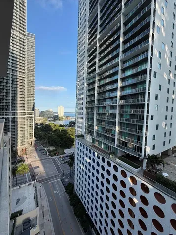 77 SE 5th Street Miami FL 33131