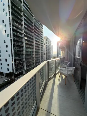 77 SE 5th Street Miami FL 33131