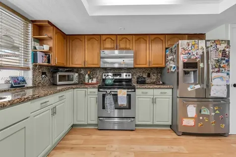 620 Lake Dasha Circle Plantation FL 33324