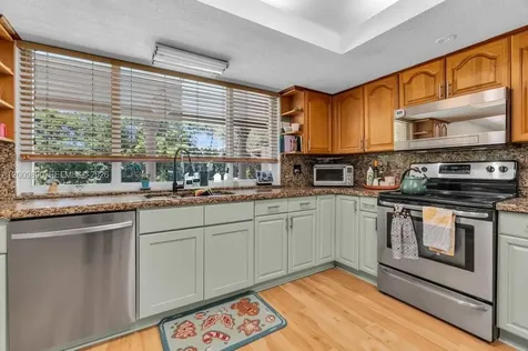 620 Lake Dasha Circle Plantation FL 33324