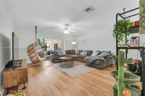 620 Lake Dasha Circle Plantation FL 33324