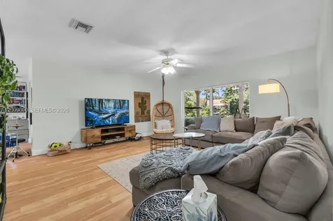 620 Lake Dasha Circle Plantation FL 33324