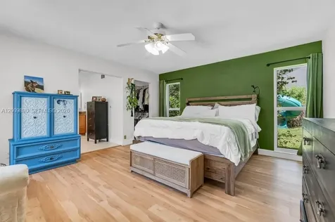 620 Lake Dasha Circle Plantation FL 33324