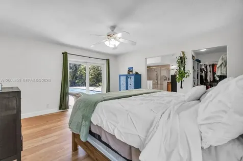 620 Lake Dasha Circle Plantation FL 33324