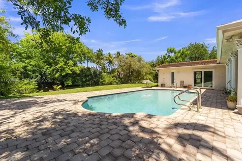 620 Lake Dasha Circle Plantation FL 33324