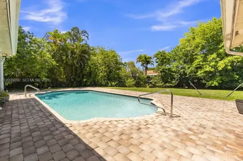 620 Lake Dasha Circle Plantation FL 33324