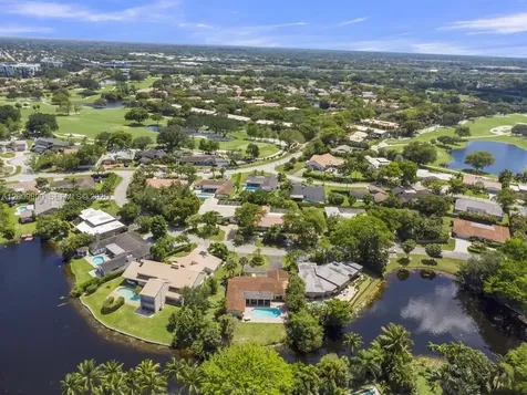 620 Lake Dasha Circle Plantation FL 33324