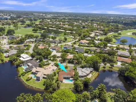620 Lake Dasha Circle Plantation FL 33324