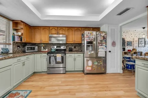 620 Lake Dasha Circle Plantation FL 33324