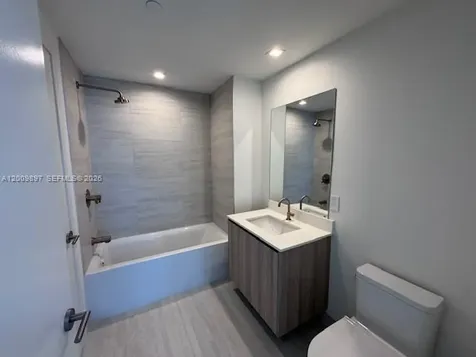 77 SE 5 Street Miami FL 33131