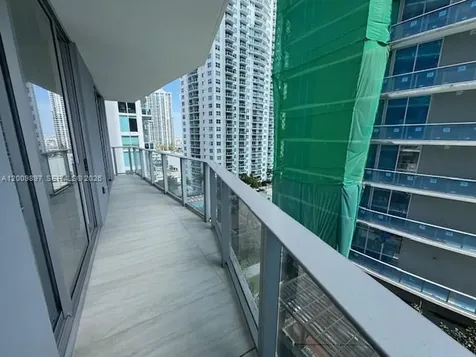 77 SE 5 Street Miami FL 33131