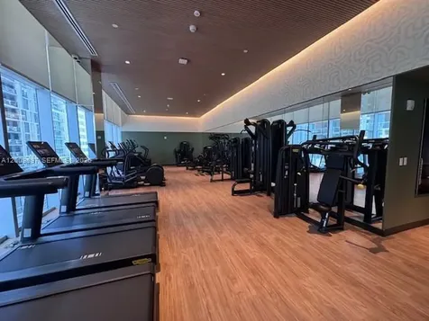 77 SE 5 Street Miami FL 33131