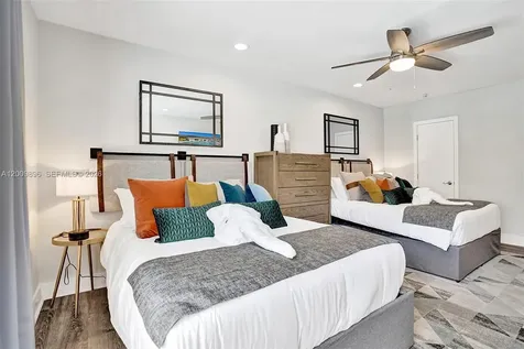 1960 SW 51st Terrace Plantation FL 33317