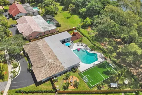 1960 SW 51st Terrace Plantation FL 33317