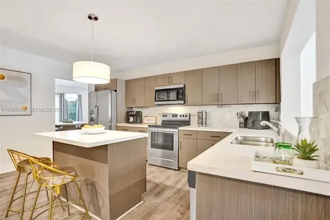 1960 SW 51st Terrace Plantation FL 33317