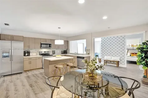 1960 SW 51st Terrace Plantation FL 33317