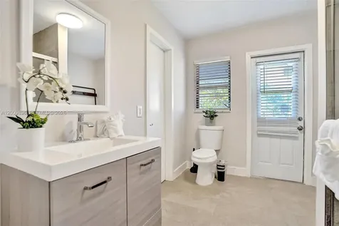 1960 SW 51st Terrace Plantation FL 33317